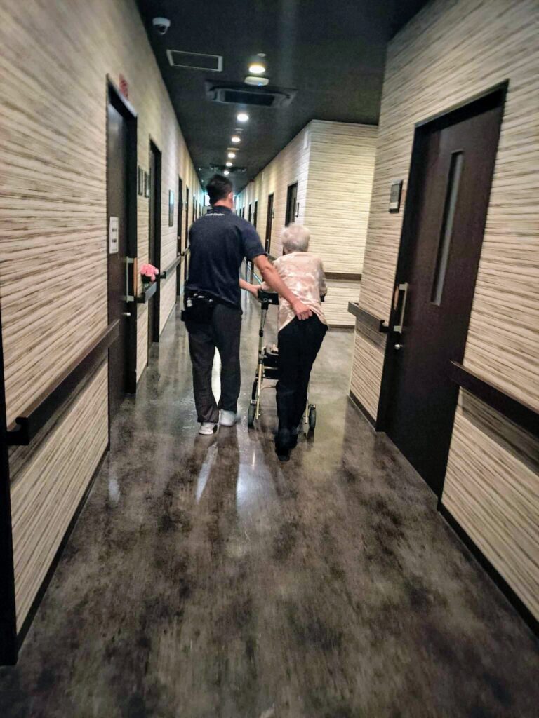 介護職種で働くミャンマー人