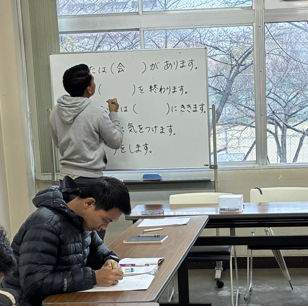 技能実習生の入国後講習の様子|日本語学習と生活支援(大阪)